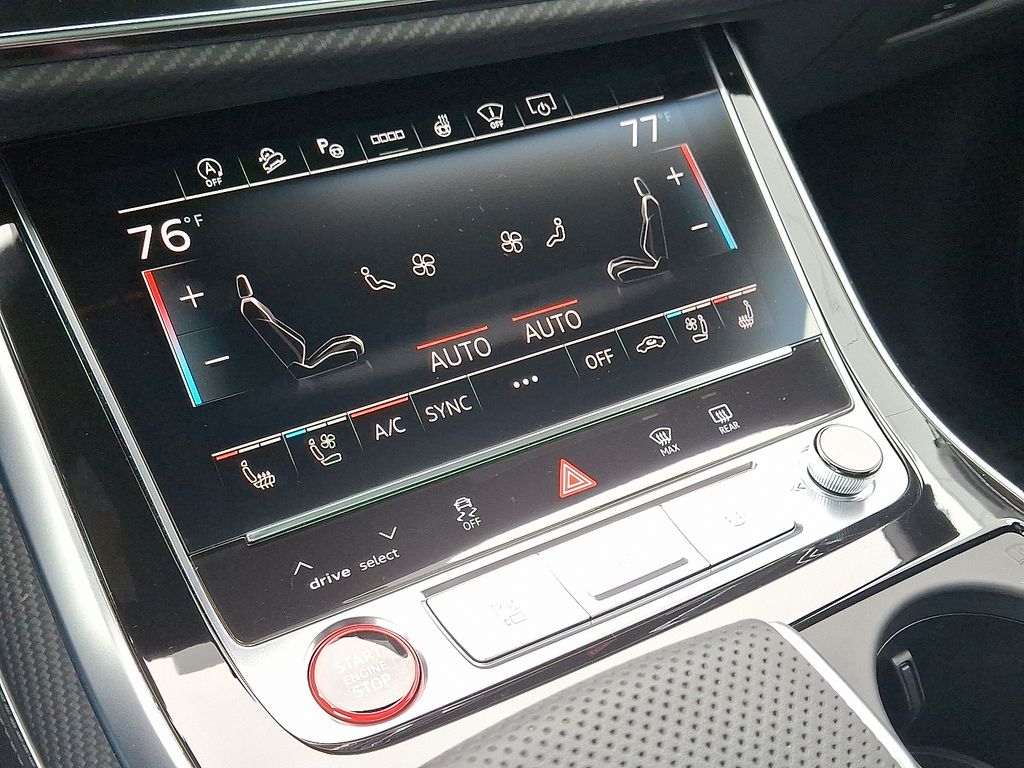 Thumbnail: 2026 Audi RS Q8 - 16