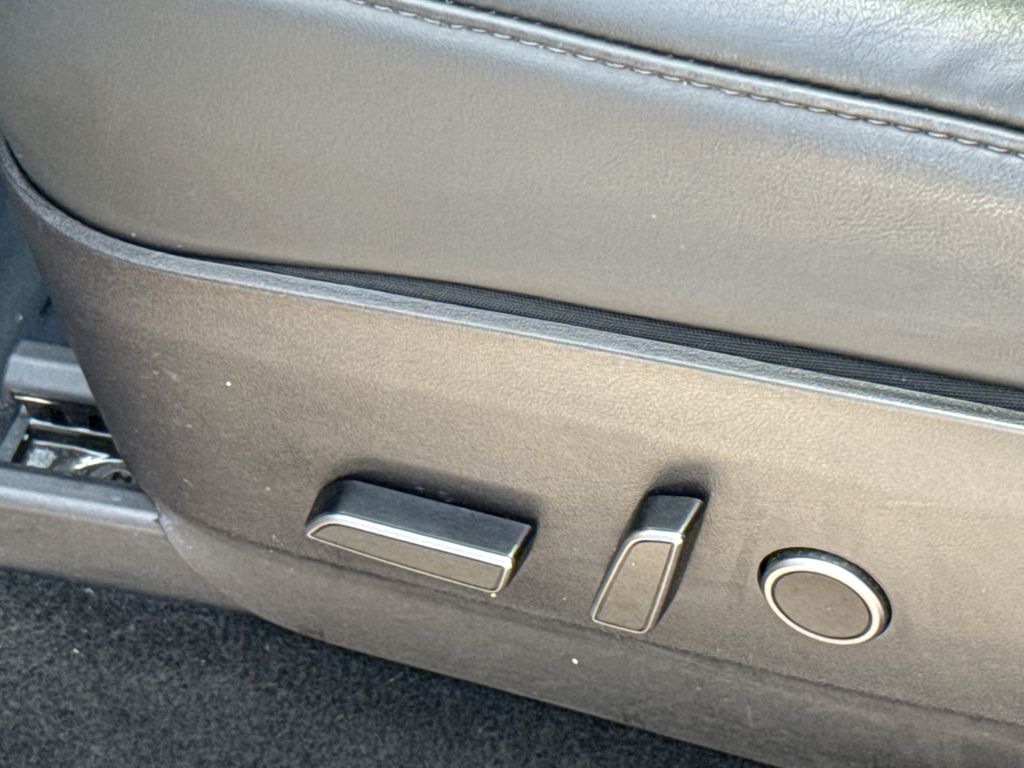 Used 2023  Tesla Performance image 21