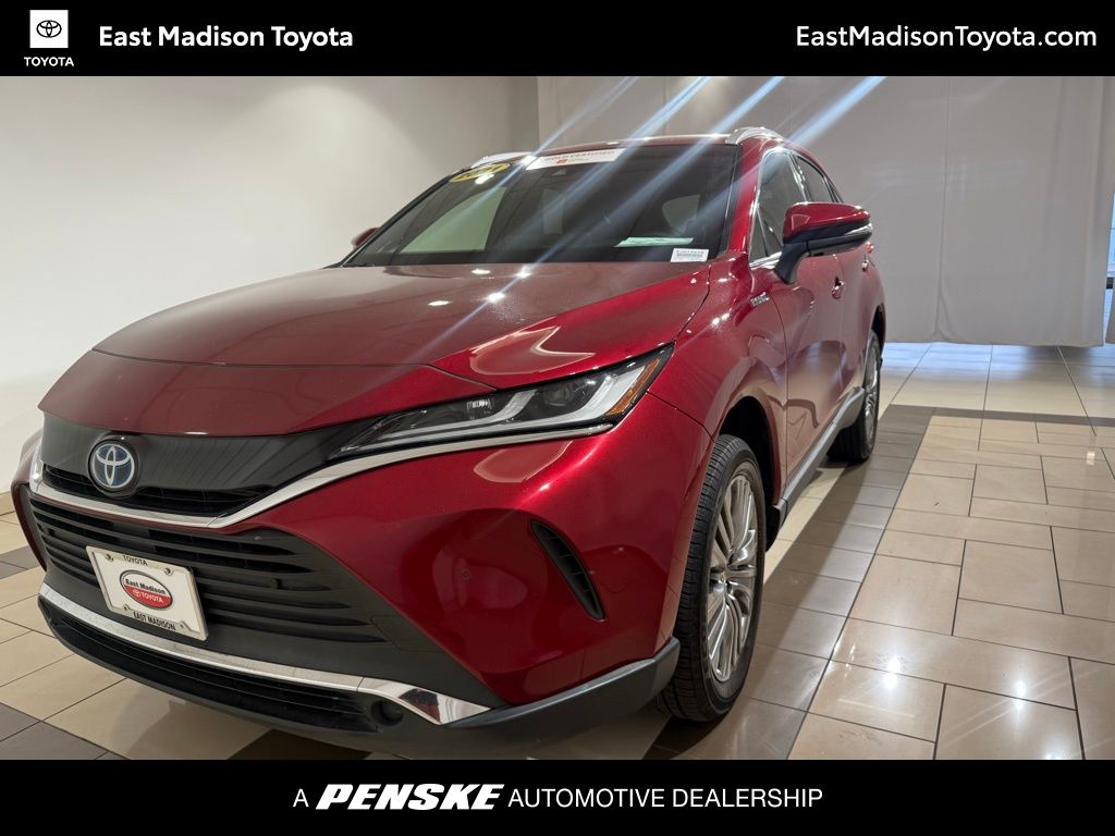 2021 Toyota Venza XLE -
                  Madison, WI