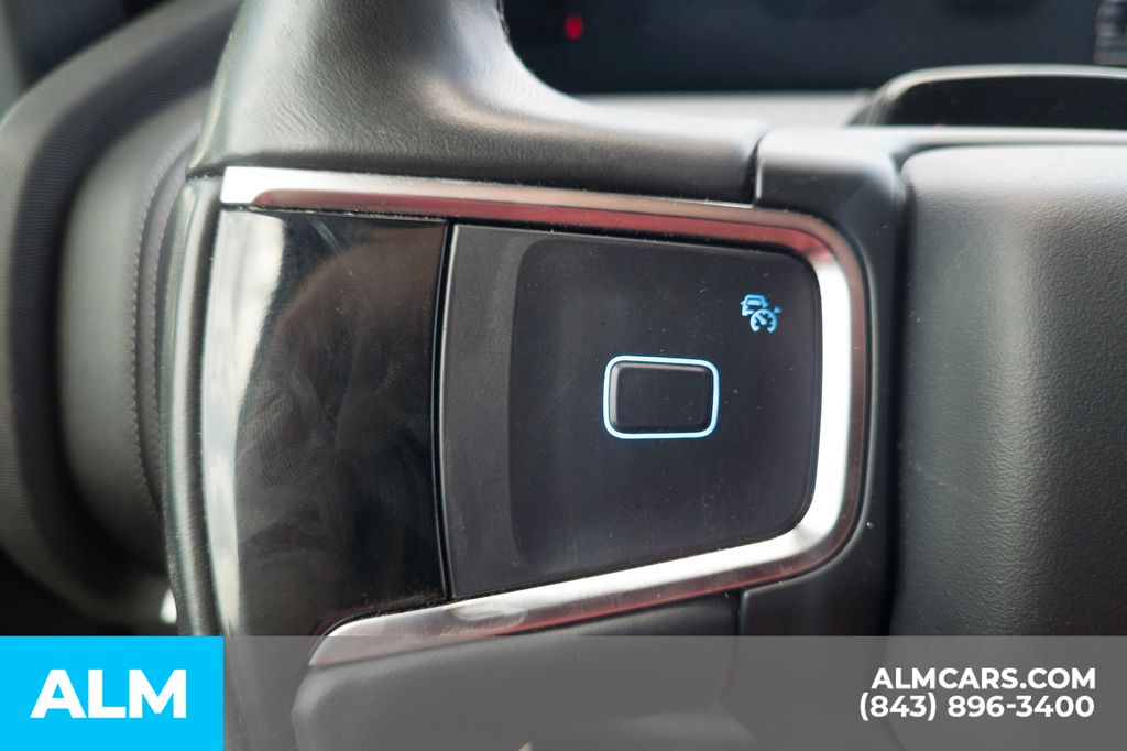 Used 2025 Silver Ford Platinum image 30