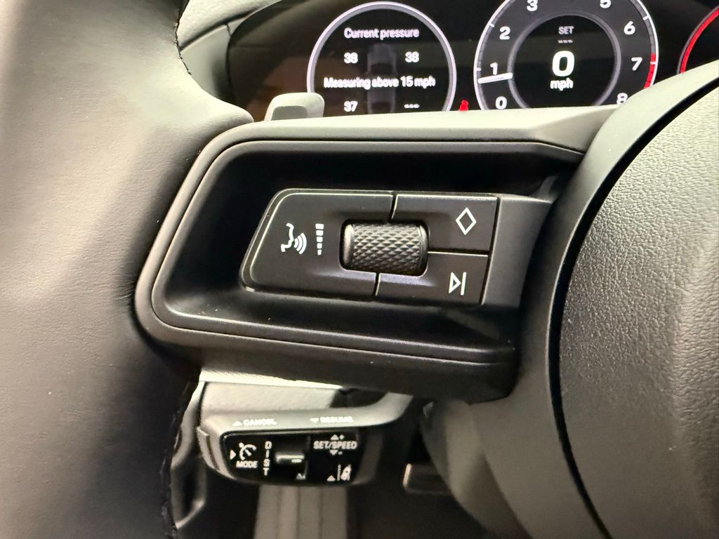 Thumbnail: 2026 Porsche Panamera - 14