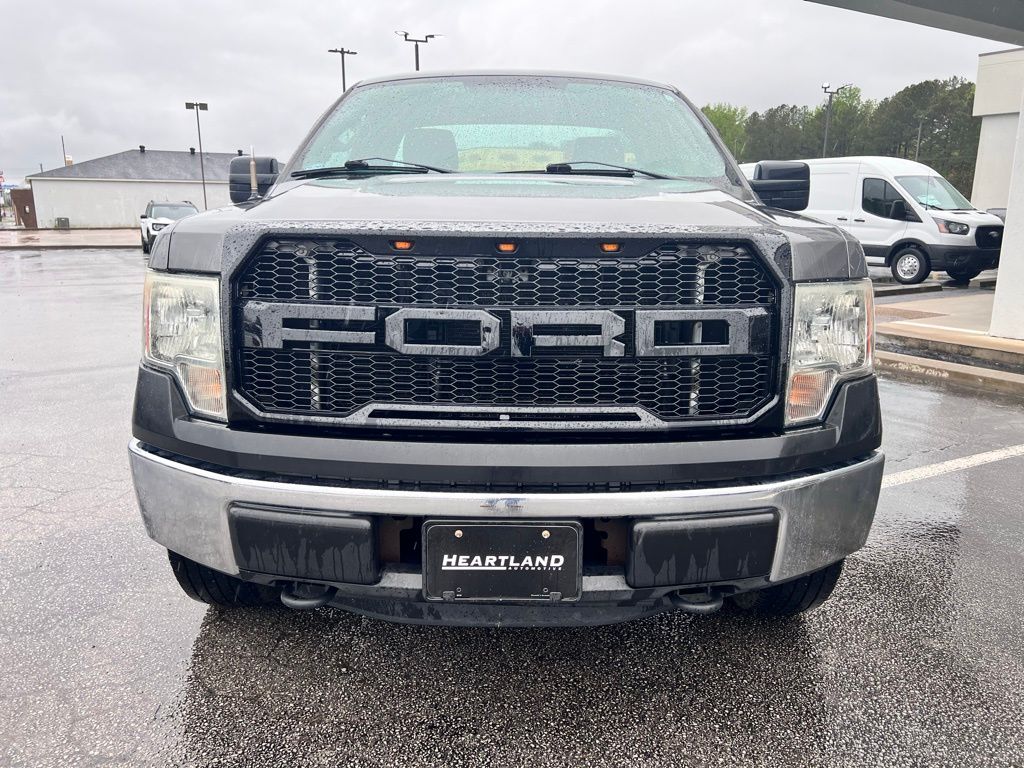 View vehicle photo 4