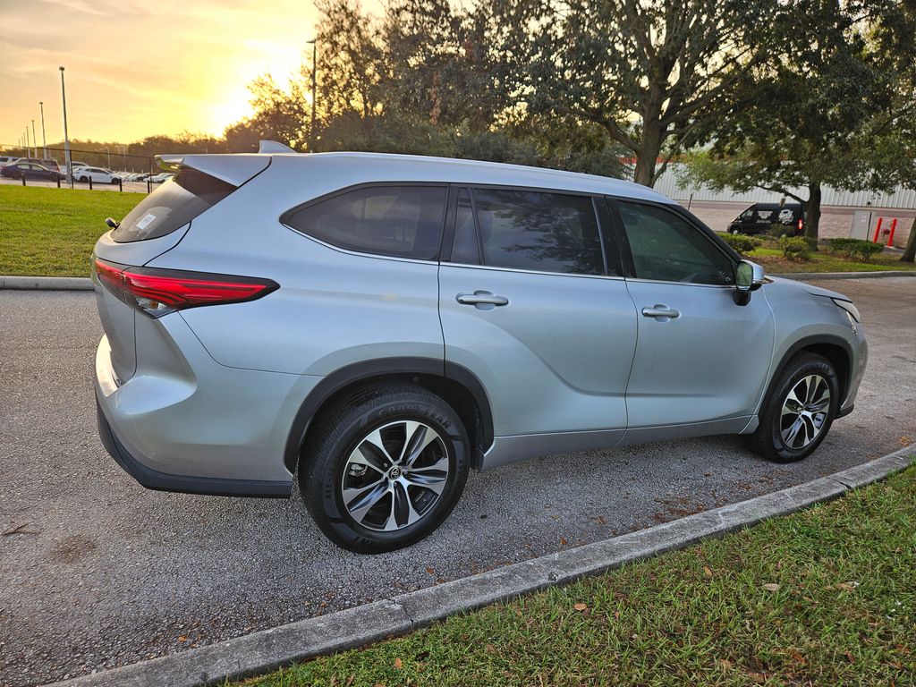 2020 Toyota Highlander XLE 5