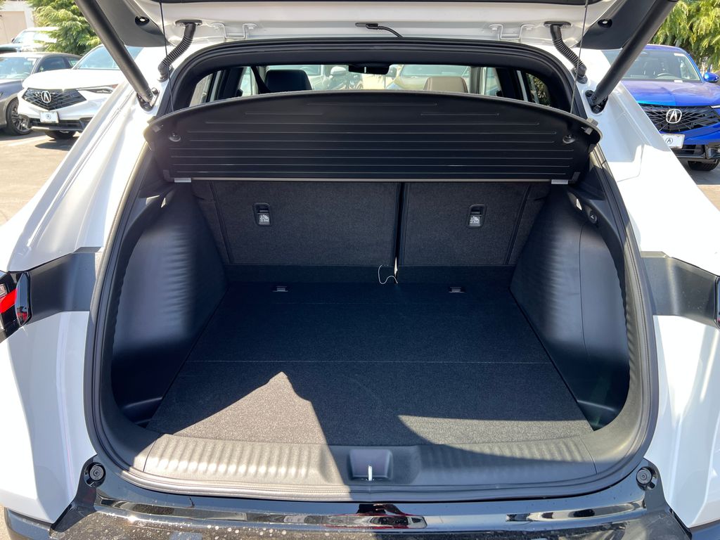 Thumbnail: 2025 Acura ADX - 24