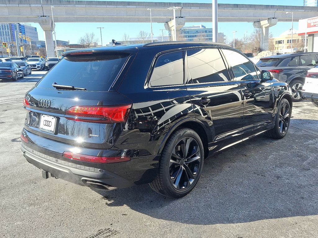 Thumbnail: 2026 Audi Q7 - 3