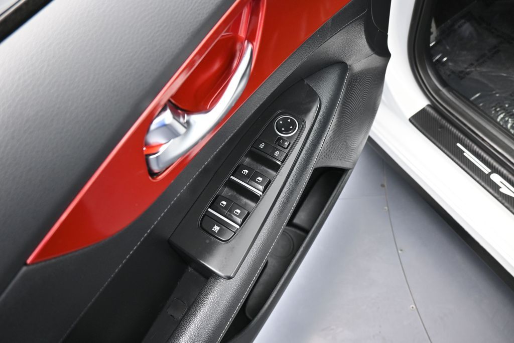 Used 2024 Snow White Pearl Kia GT-Line image 14