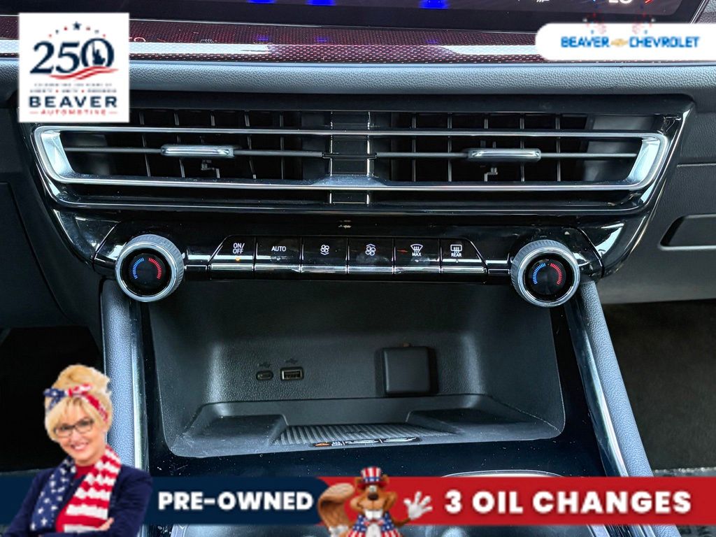 Used 2024 Chevrolet Traverse SUV