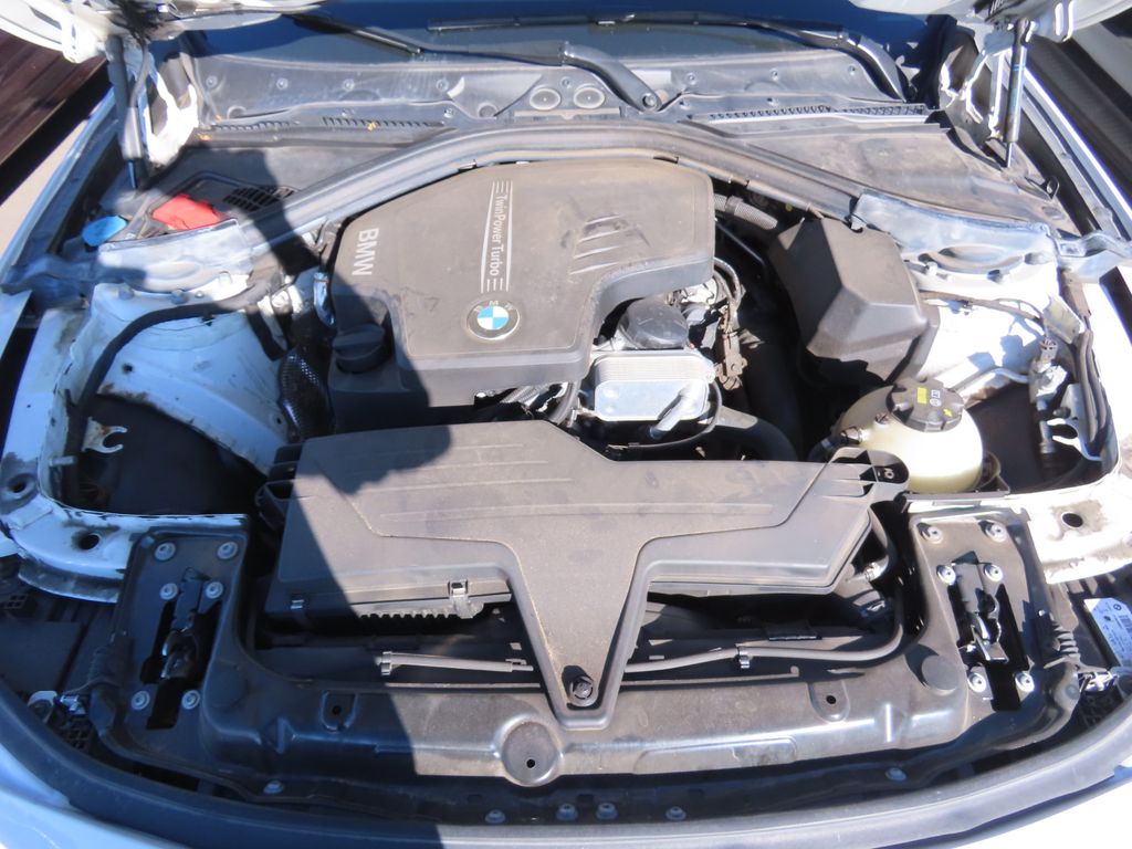 Thumbnail: 2018 BMW 3 Series - 13