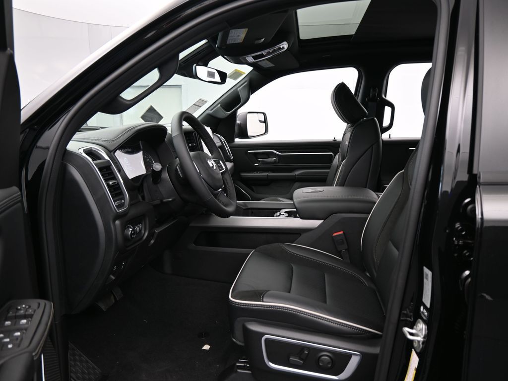 New 2026 Diamond Black Crystal Pearlcoat Ram Laramie image 12
