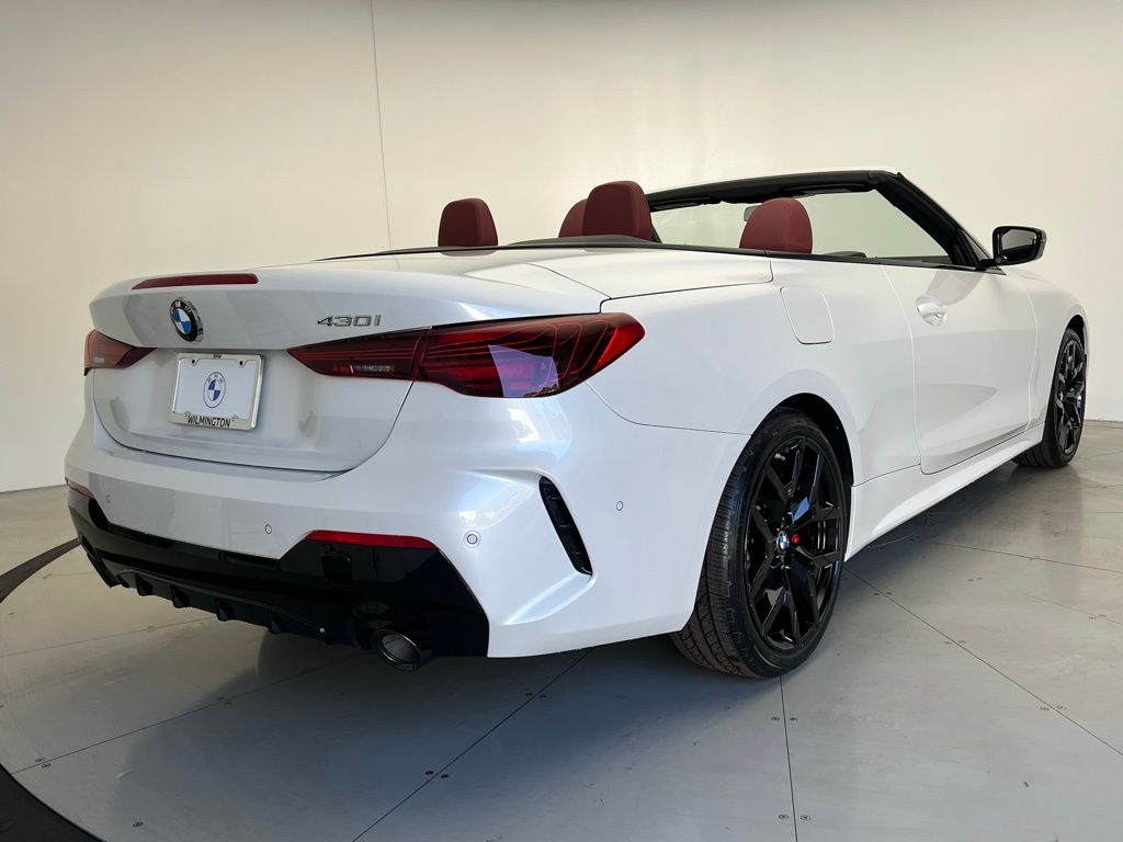 Thumbnail: 2026 BMW 4 Series - 5