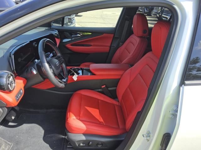 White (Iridescent Pearl Tricoat) 2025 Chevrolet Blazer EV SUV / Crossover All-Wheel Drive 1-Speed Automatic