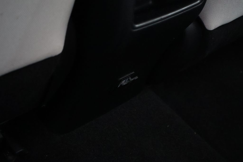 Thumbnail: 2021 Toyota Corolla - 31