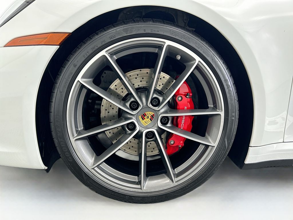 Thumbnail: 2021 Porsche 911 - 29