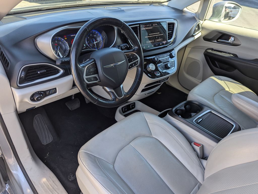 2021 Chrysler Pacifica Touring L 23