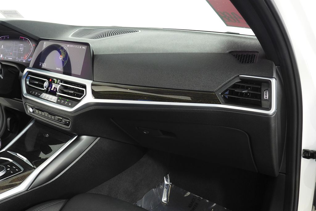 Thumbnail: 2019 BMW 3 Series - 14