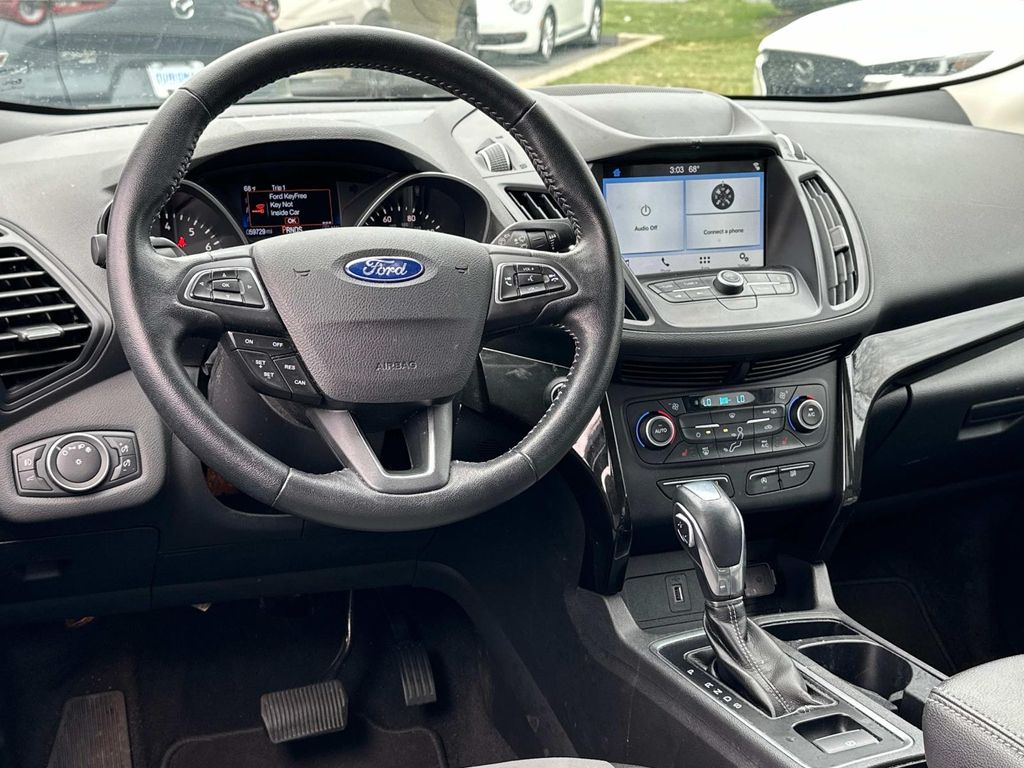 2019 Ford Escape SE photo
