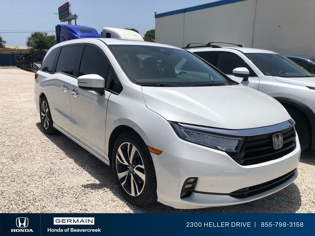 Used 2023 White Honda Touring image 2