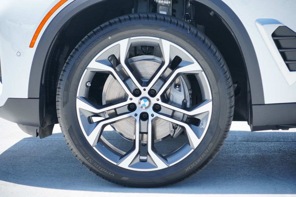 Thumbnail: 2026 BMW X5 - 5