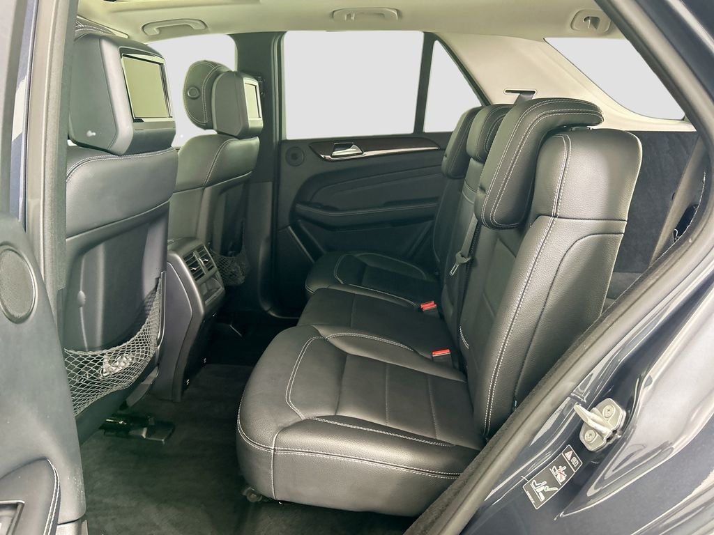 Thumbnail: 2012 Mercedes-Benz M-Class - 20
