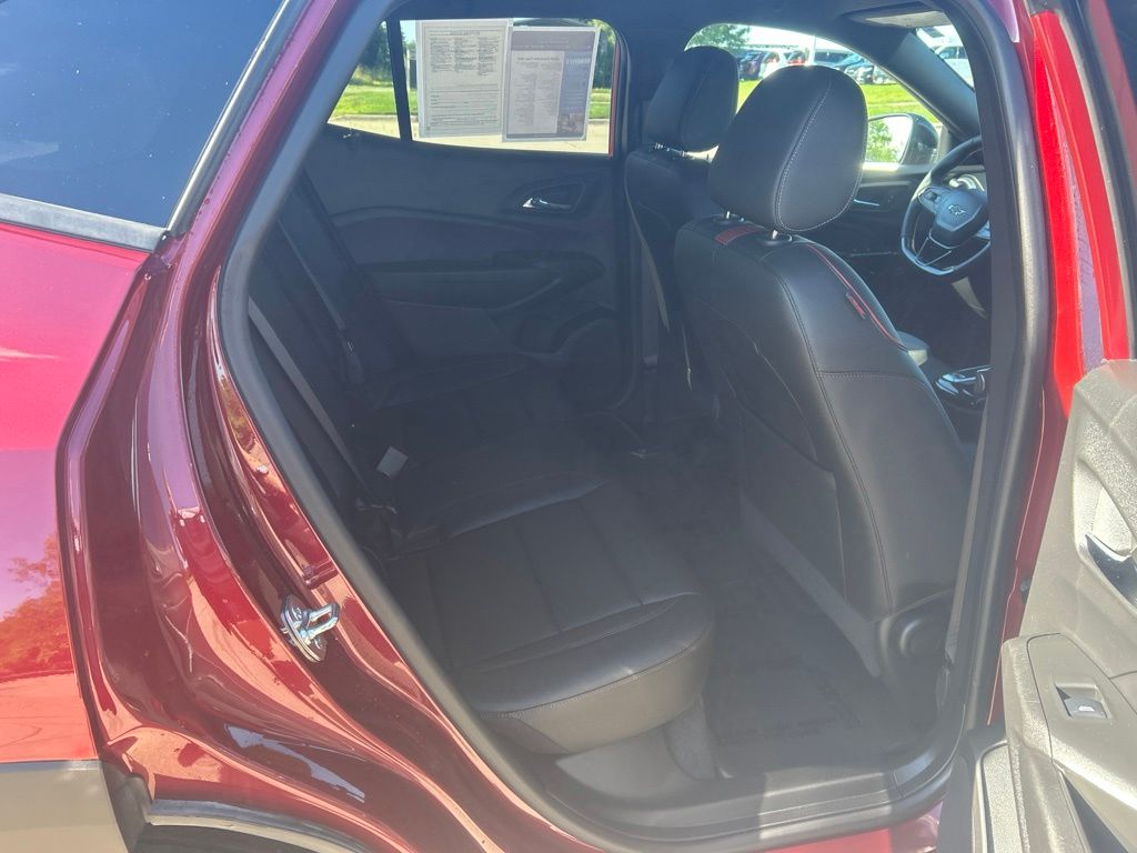 Used 2025 Chevrolet Trax SUV