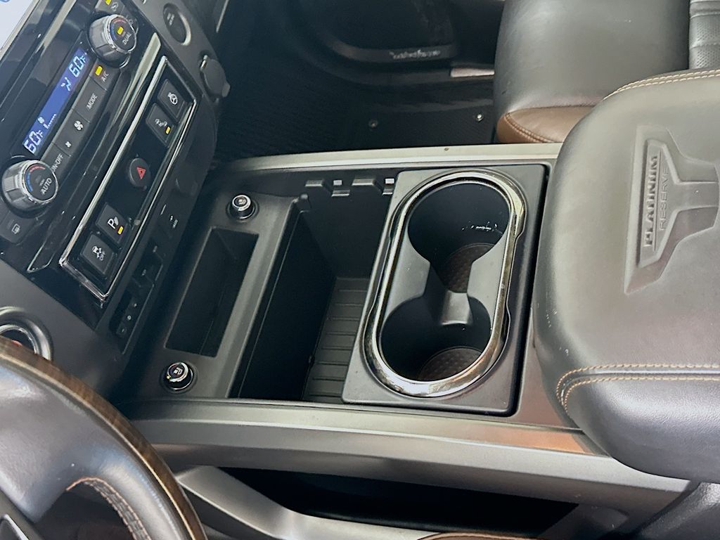 Thumbnail: 2017 Nissan Titan - 17