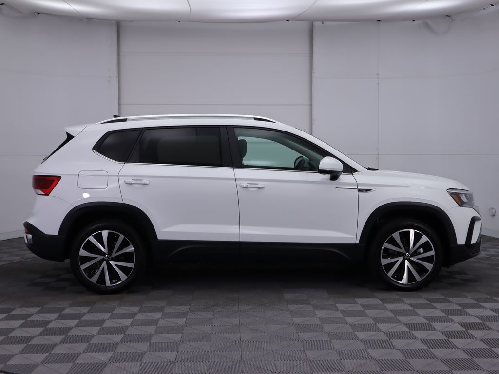 2024 Volkswagen Taos SE 5