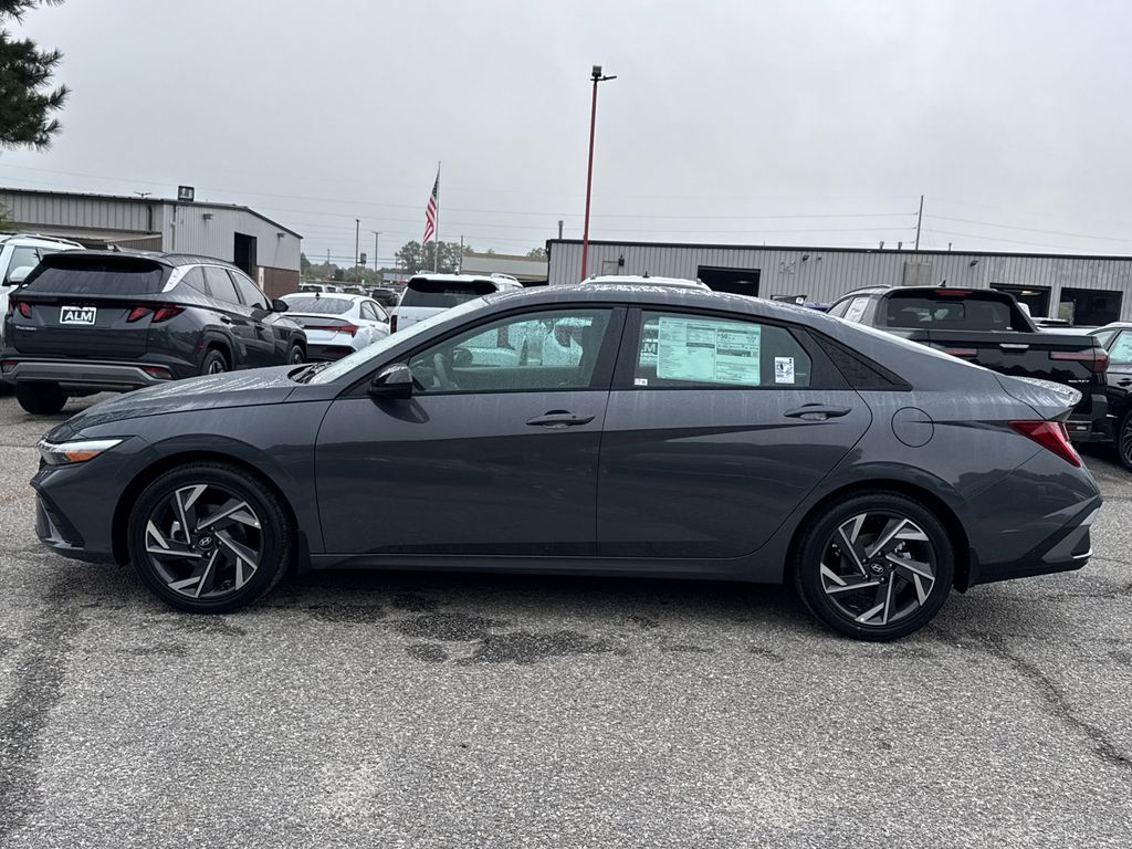 2025 Hyundai Elantra Hybrid SEL Sport photo 2