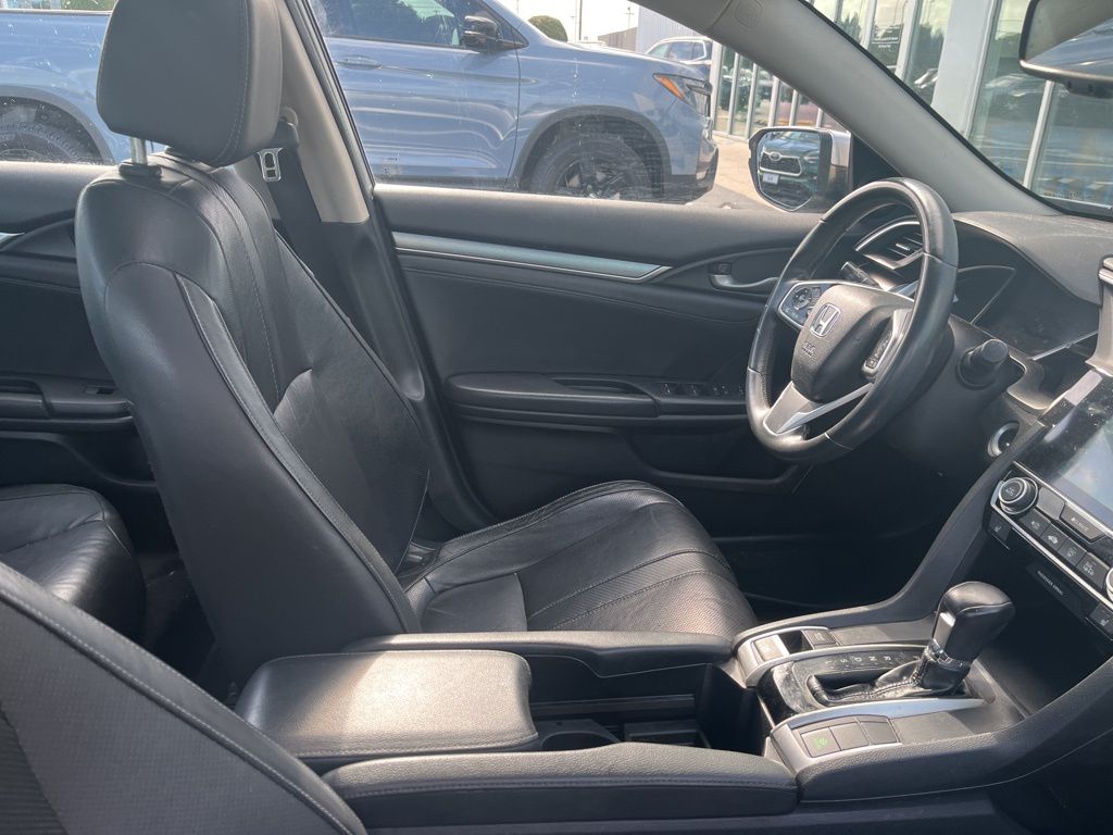 Thumbnail: 2016 Honda Civic - 4