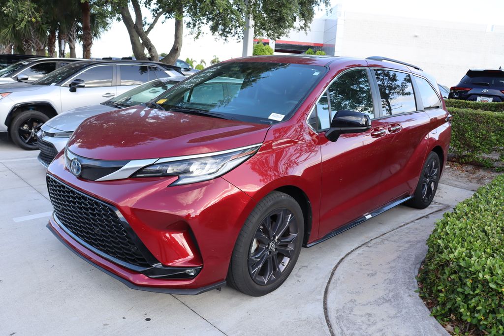 2022 Toyota Sienna XSE -
                West Palm Beach, FL
