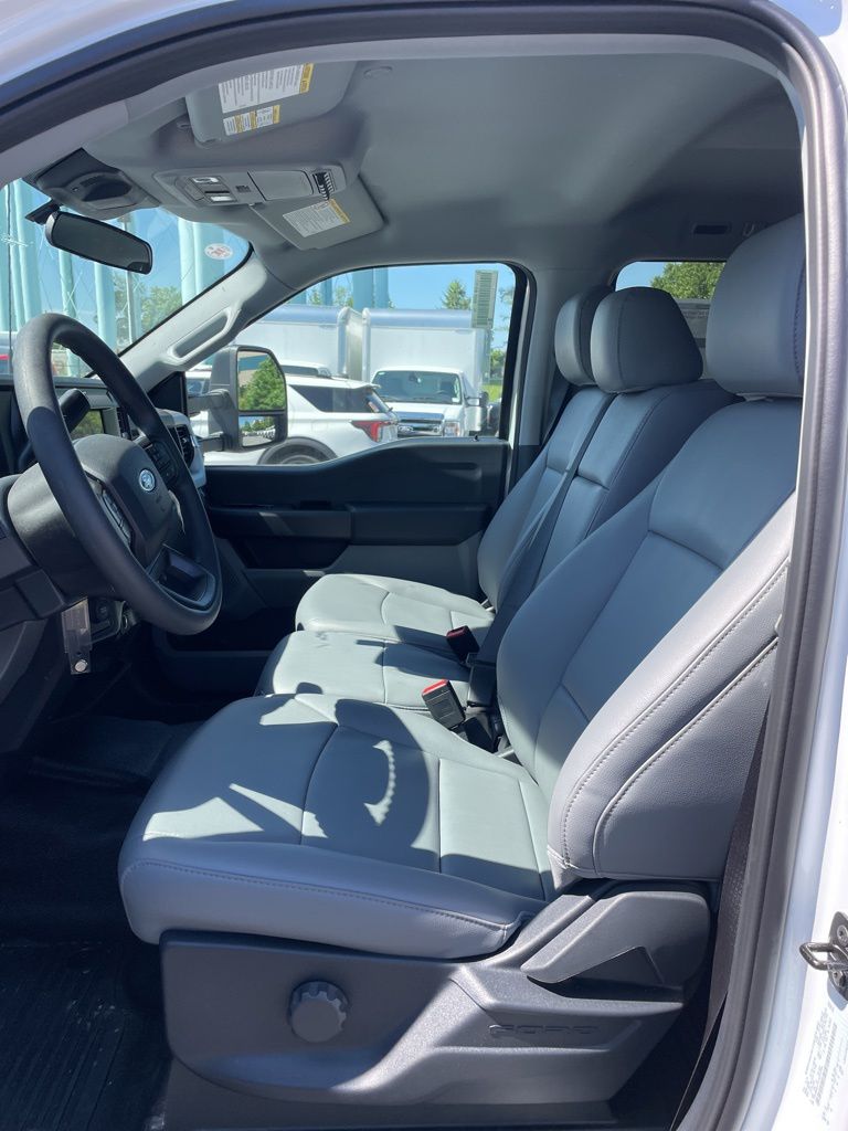 2026 Ford F-450 Chassis XL