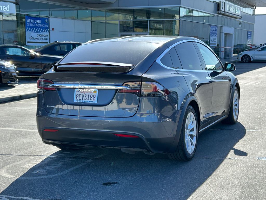 2018 Tesla Model X 75D 5