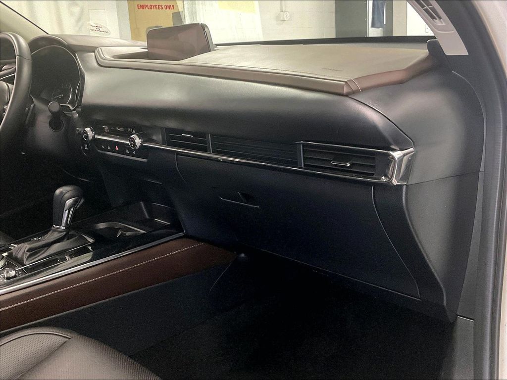 2023 Mazda CX-30 — photo 13