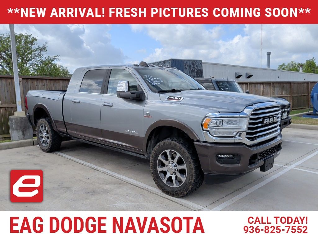 Billet Silver Metallic Clearcoat 2024 RAM 2500 Limited Longhorn Mega Cab 4WD Pickup Truck Four-Wheel Drive 6-Speed Automatic