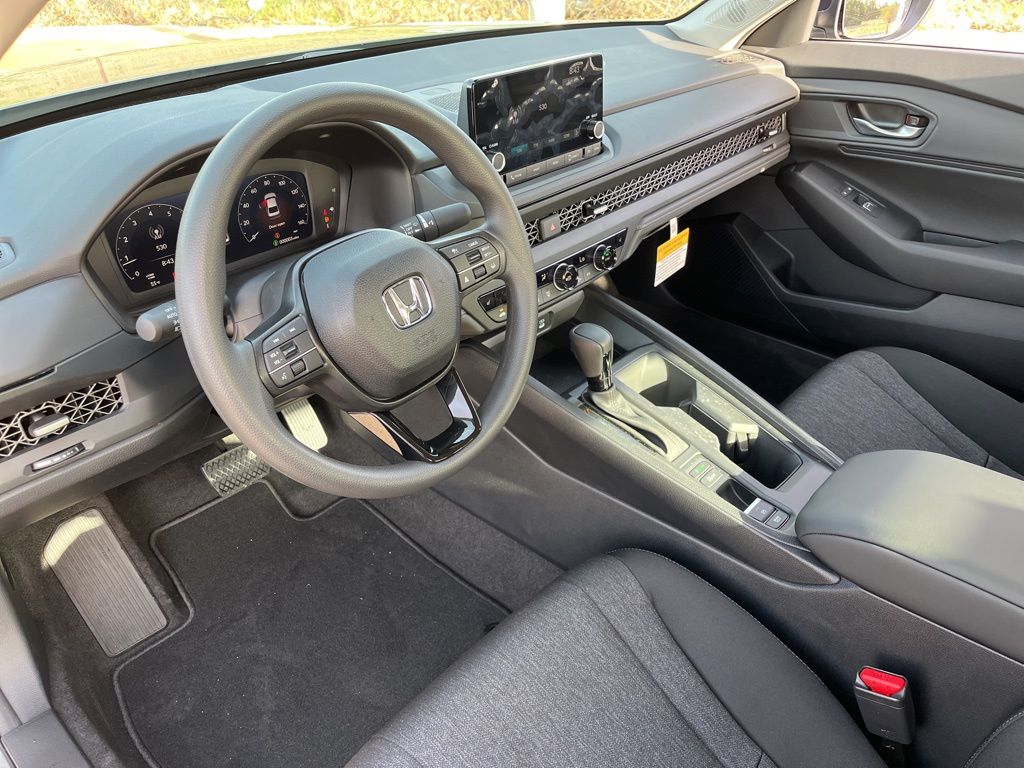 2025 Honda Accord SE 8