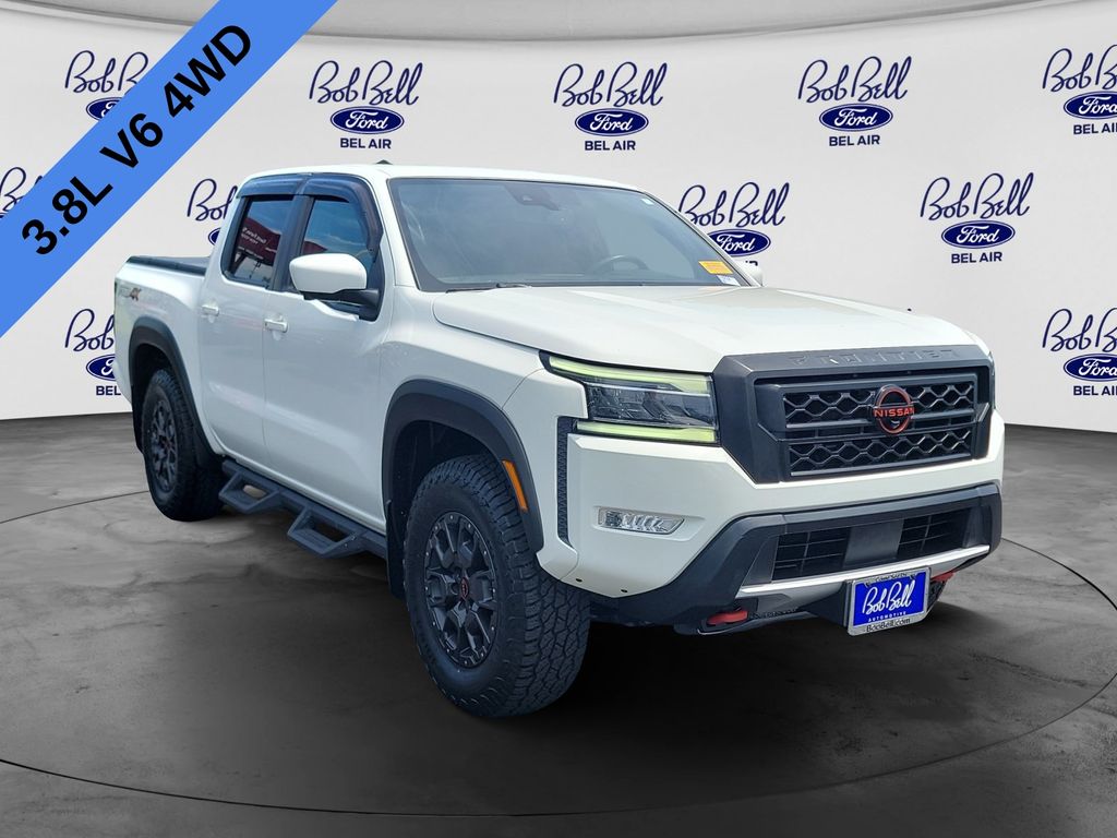 Glacier White 2022 Nissan Frontier Pickup Truck Four-Wheel Drive 9-Speed Automatic