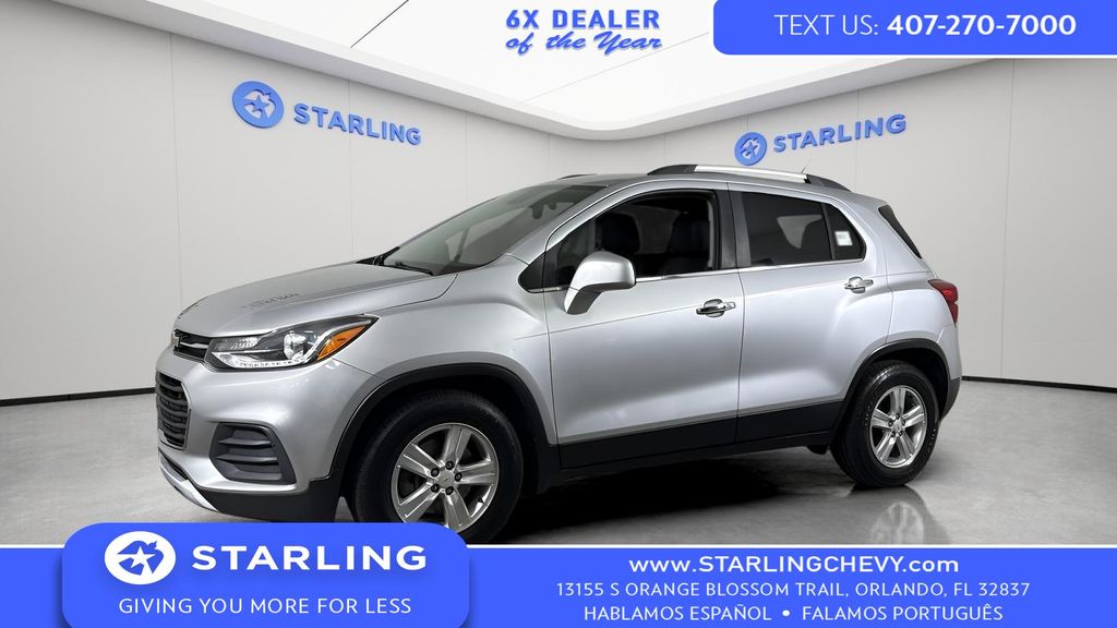 Silver Ice Metallic 2017 Chevrolet Trax LT FWD SUV / Crossover Front-Wheel Drive 6-Speed Automatic
