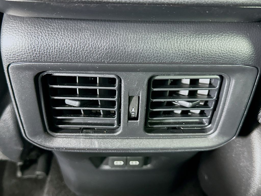 Thumbnail: 2024 Toyota RAV4 - 25