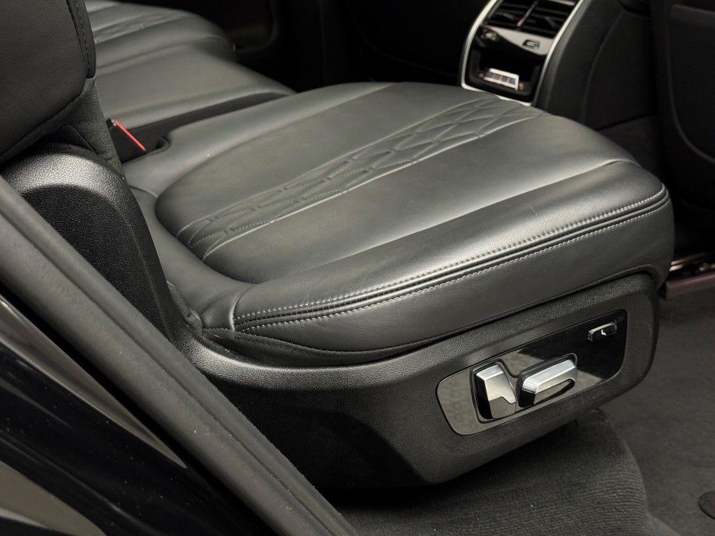 2023 BMW X7 xDrive40i 25
