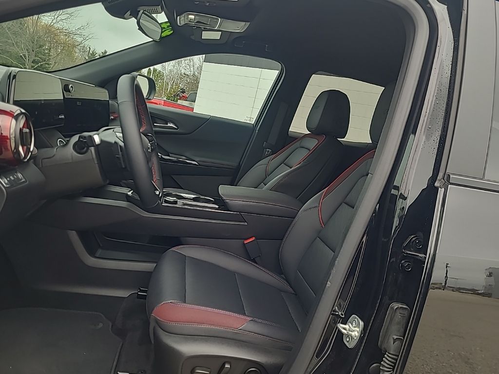 used 2025 Chevrolet Equinox car, priced at $34,243