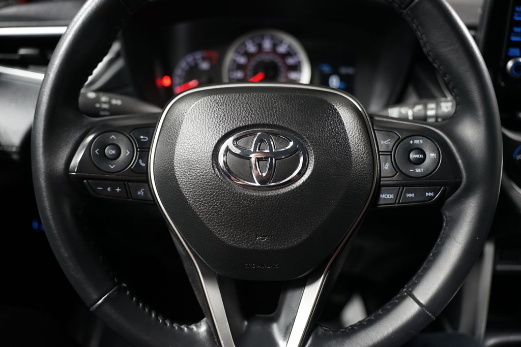 2022 Toyota Corolla Cross LE 12
