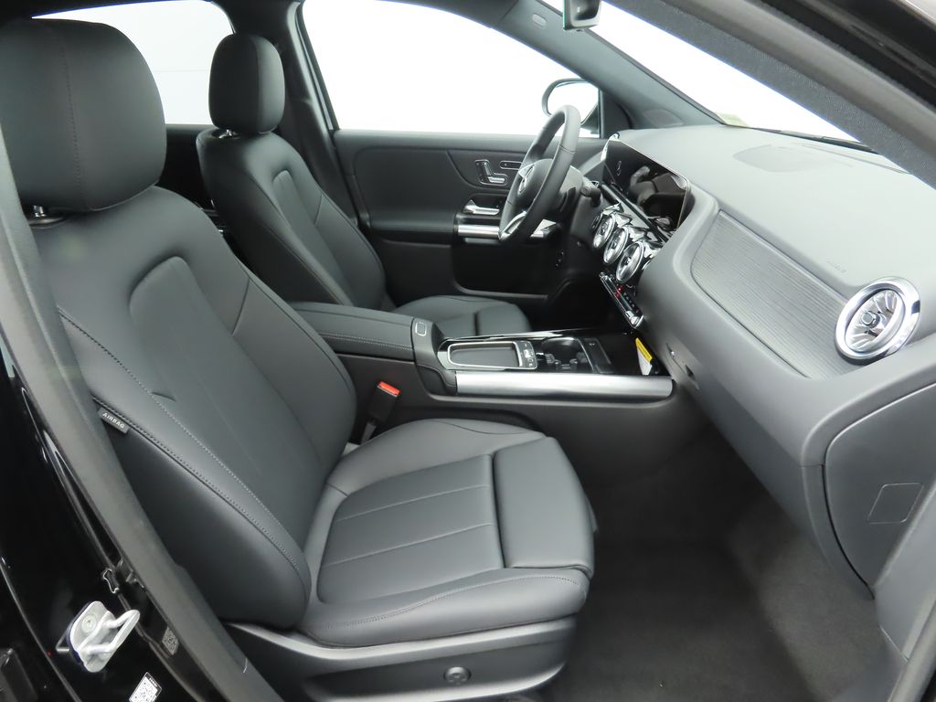 Thumbnail: 2025 Mercedes-Benz GLA - 20