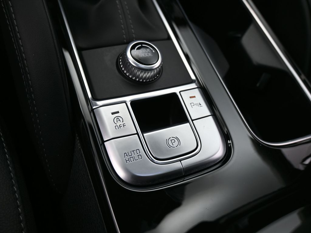 Used 2023 Glacial White Pearl Kia EX image 25