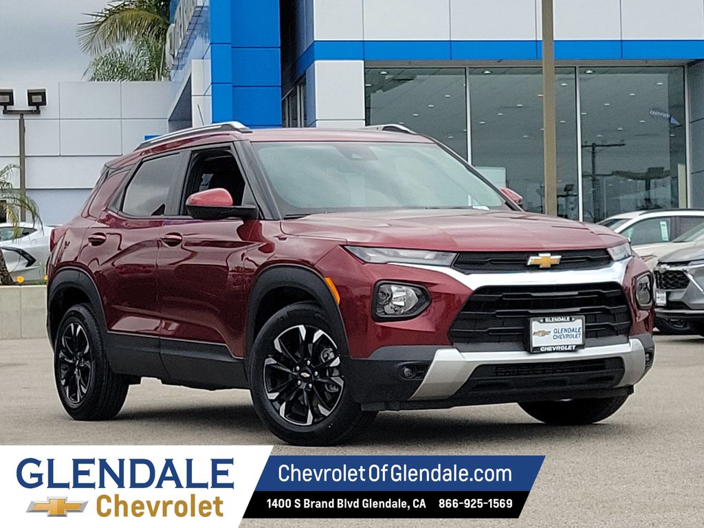 Red (Crimson Metallic) 2023 Chevrolet Trailblazer LT FWD SUV / Crossover Front-Wheel Drive Continuously Variable Transmission