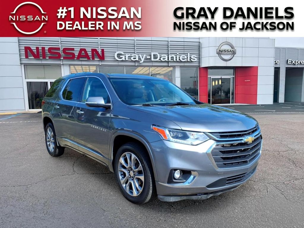 2021 Chevrolet Traverse FWD Premier's photo