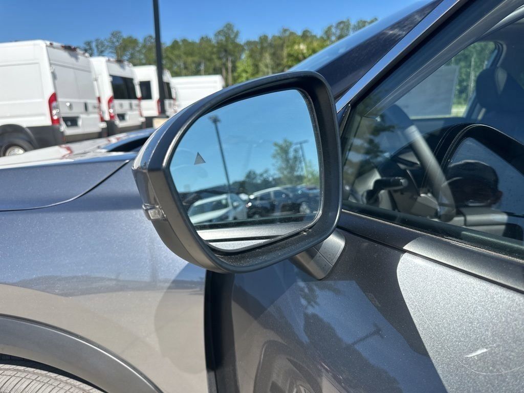 2025 Gun Metallic Nissan Rogue SL FWD SUV