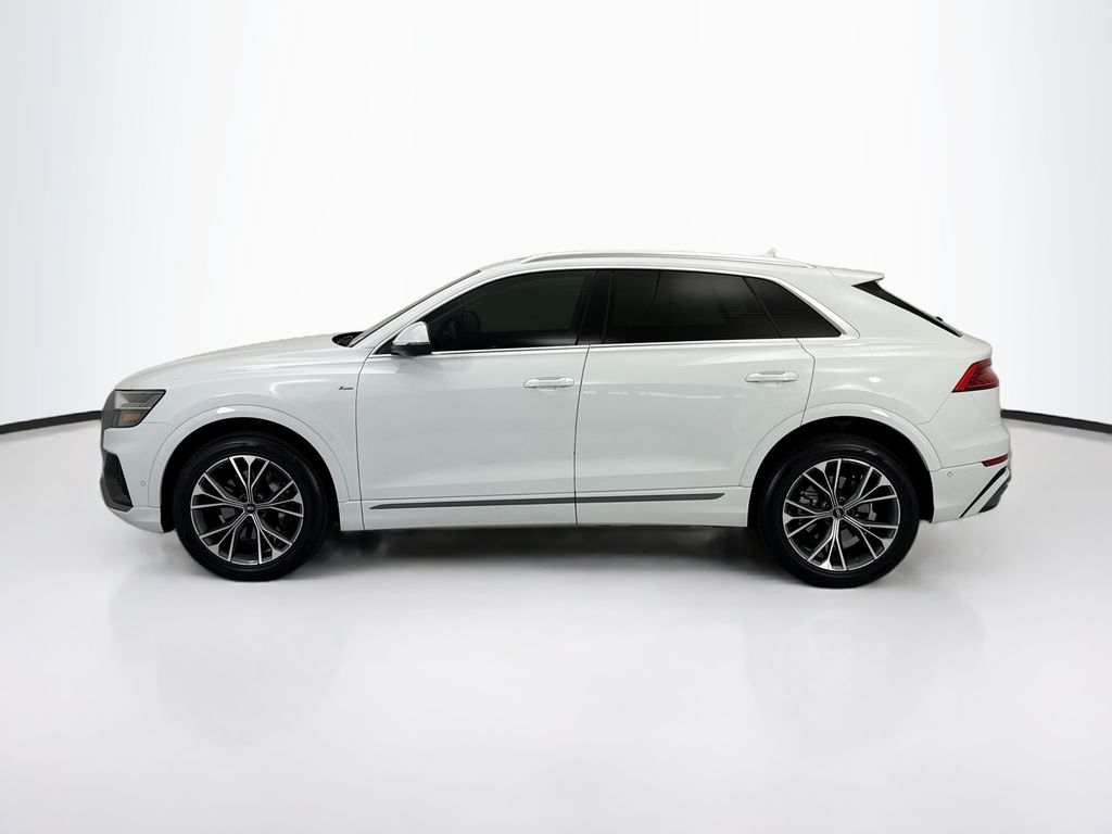 Thumbnail: 2023 Audi Q8 - 8