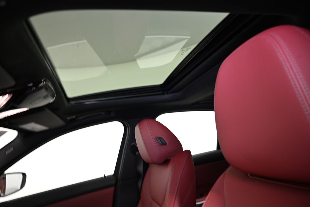 Thumbnail: 2025 BMW 3 Series - 20