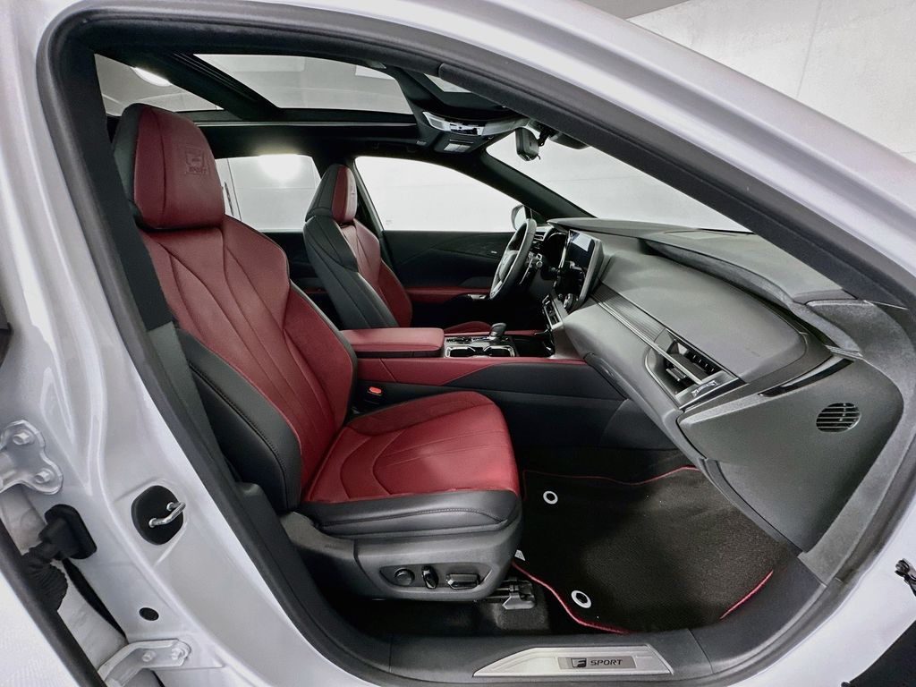 Thumbnail: 2024 Lexus RX - 29