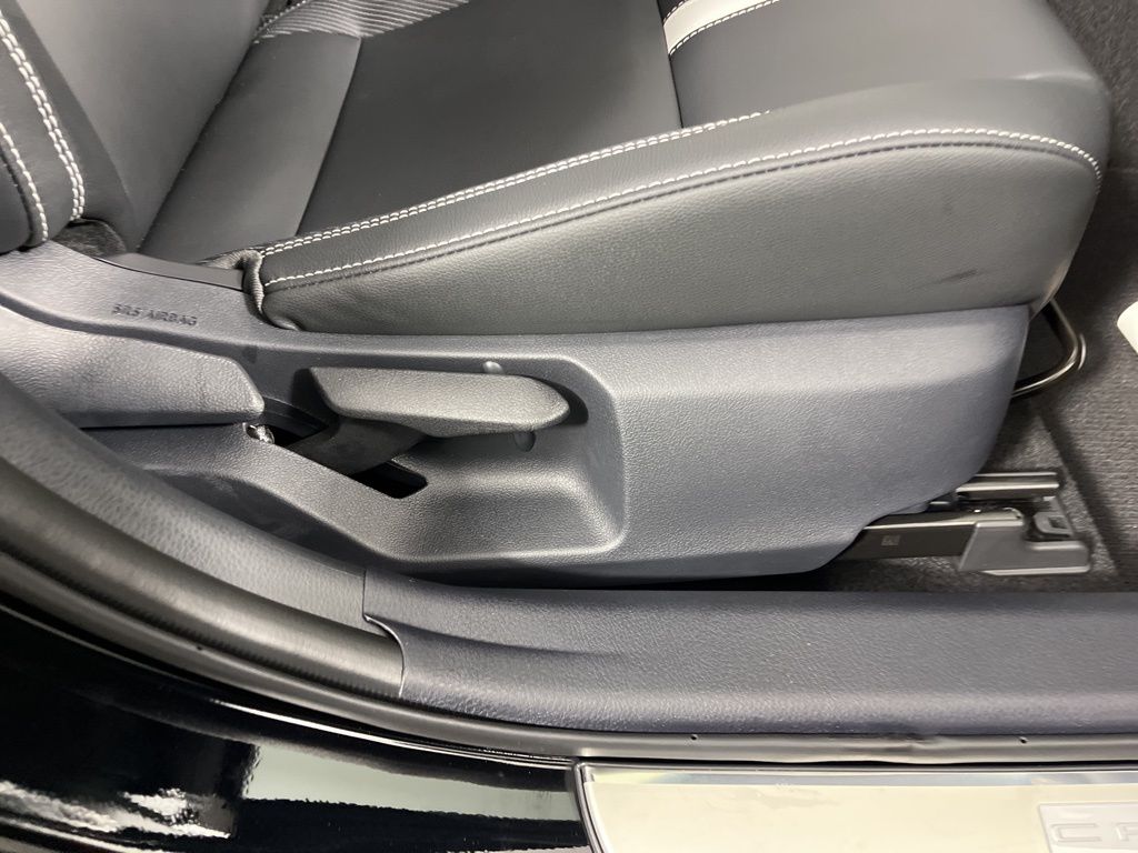 2025 Toyota Camry SE 7