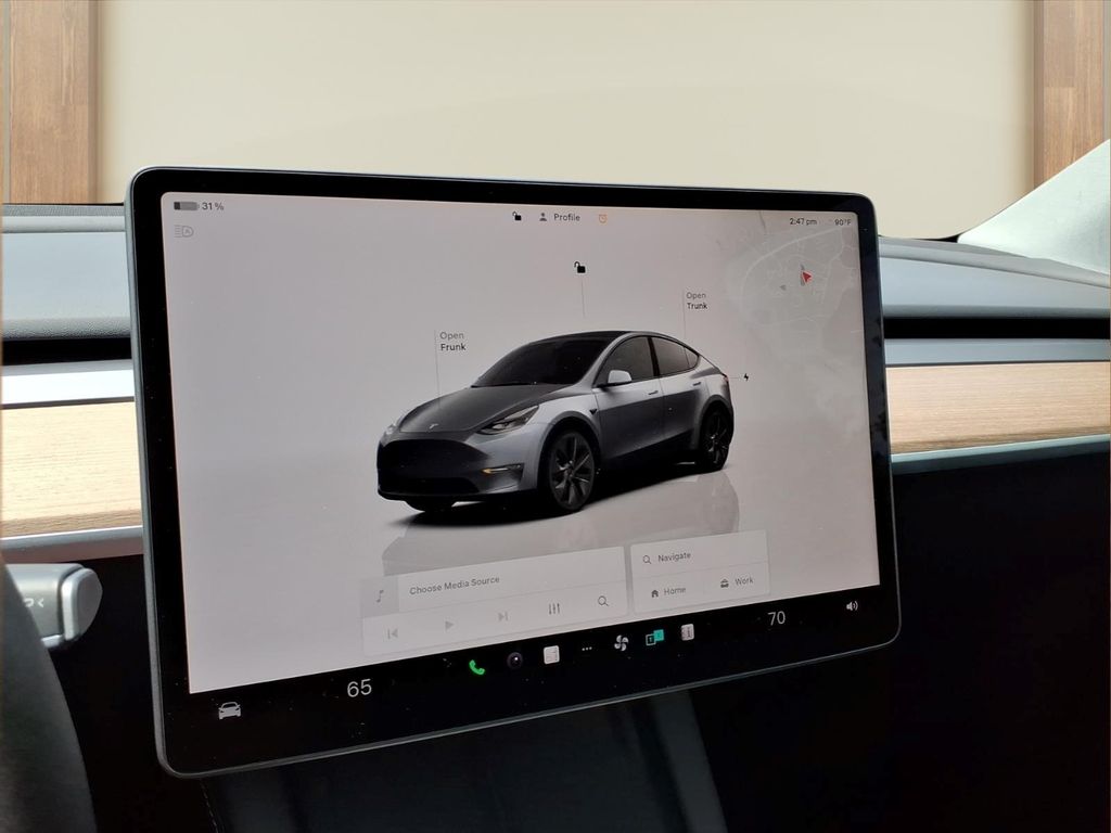 TeslaModel Y4